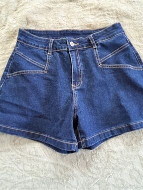 Sidefeel Women’s Dark Wash Stretchy Jean Shorts Casual Summer Size 10
